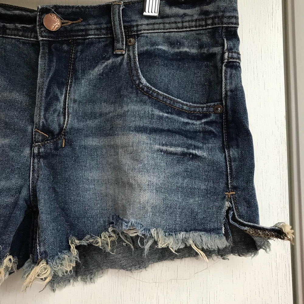 FREE PEOPLE cutoff shorts